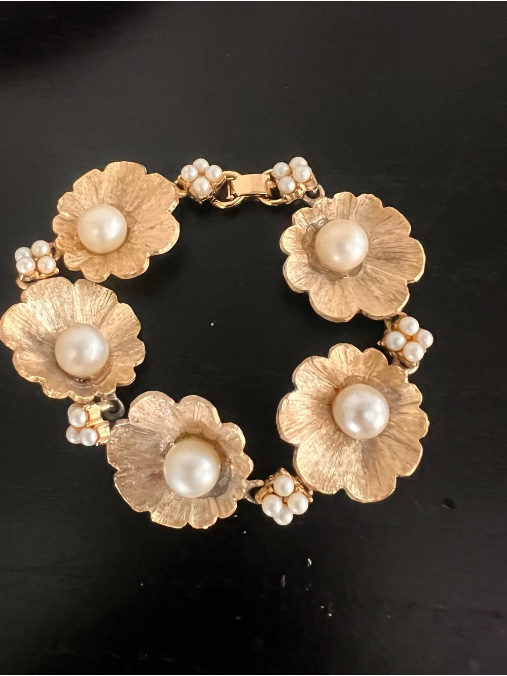 Vintage Gold Flower Pearl Link Bracelet